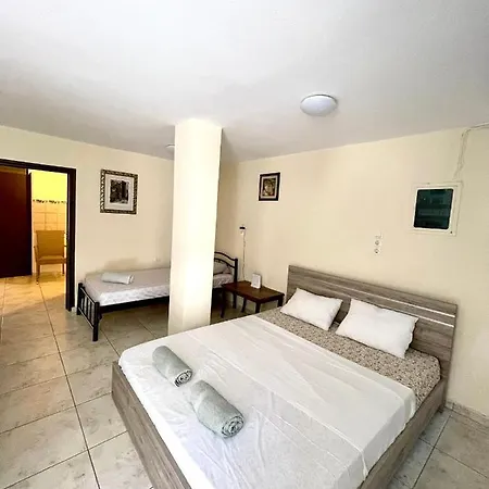 Legacy Lux By The Airport & Beach Apartment Artemida (Attica)